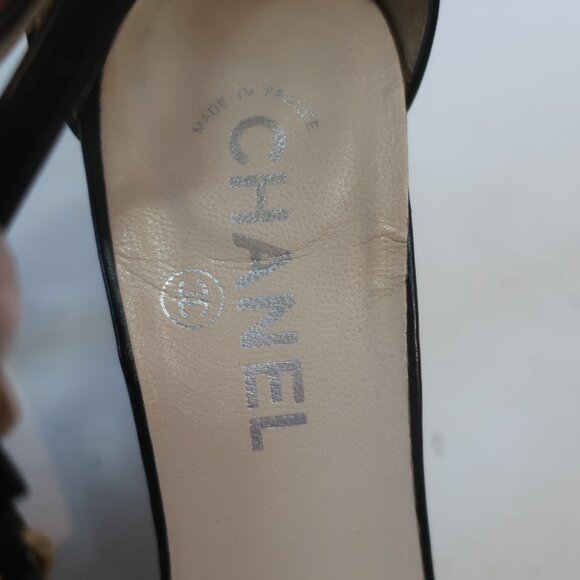 Authentic Chanel Black Pointy Leather Chain Link T-Strap Heels 39.5 US/9.5 - Picture 9 of 16